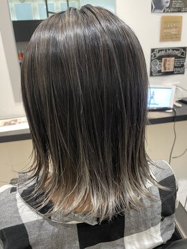 フラミューム 沼津(flammeum) グレーシルバーのグラデーションカラー【沼津】