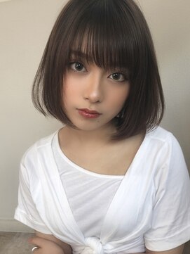 プラチナ(PLATINA) PLATINA上田のひし形ボブ薄め前髪小顔カットグレージュカラー