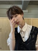大人美人艶カラーベージュ小顔カット透明感レイヤーショート