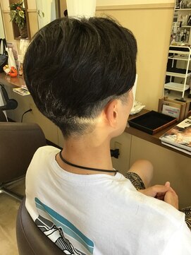 コアフィールフィス(COIFFURE fils) 【見附　今町】刈り上げツーブロック　似合わせ　メンズカット