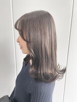 オリーブベージュ　顔まわりカット