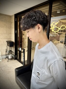 髪屋 紬 メンズ/メンズパーマ/メンズカット/波巻きパーマ