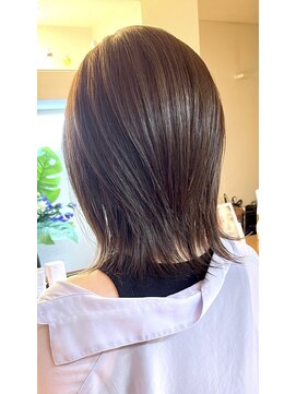 グロウ(GLOW) 外ハネ×ミディ