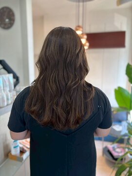 ホワイトストーン WHITE STONE ナチュラルウェーブの艶ロング