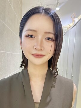 オニキス 原宿(ONYX) h72 切りっぱなしボブ、縮毛矯正、透明感カラー