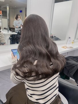 ロンドクロエ 横浜(Lond Chloe) 【 限定 カトウ ヒュウガ指名 】グレーアッシュ♪