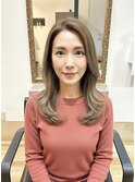フェミニンなレイヤースタイル