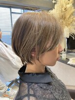 クロワ(croix)&nbsp;大人3Dデザイン×ミルクティーブロンド