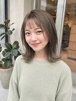 ラナ(LaNA)&nbsp;軽やかな外ハネと透け前髪のミディアム