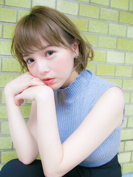 リリアン 表参道(relian) ミルクティーベージュと耳かけショートボブ☆