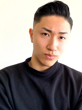 サンディーズバーバーショップ(Sandees) 七三サイドパートショート刈り上げアップバング黒髪ビジネス