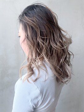 アルバム 銀座(ALBUM GINZA) ハイライトグラデーションロング_アッシュブラウン_ba273221