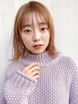 ミィ 表参道(mee.)&nbsp;【mee.】 ピンクベージュカールショートエアリーミディ