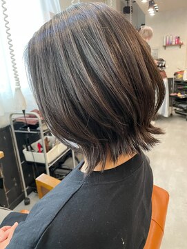 オーストヘアジジ(Aust hair Gigi) 白髪があっても楽しめるハイライト☆グレージュ ホイップボブ　K