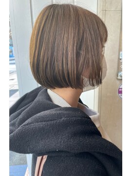 ヘアメイク イズム(HAIR MAKE ism) ハイトーンミニボブ