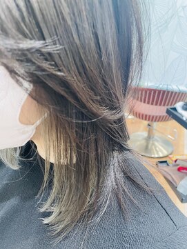 フォレスト(Forest) 際立つインナーグレージュ