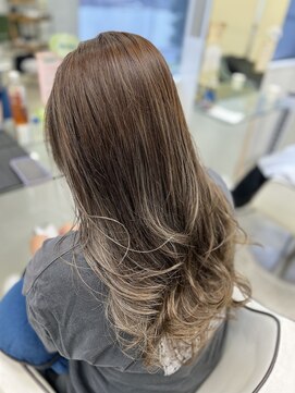 ロックス ヘアー ギャラリー(Rocks hair gallery) 透明感アッシュブラウン×大人柔らかベージュ