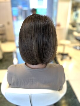 モア 下通店(MORE) グラデーショングレージュ