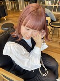 ピンクベージュ