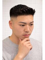 ゼロスバーバー(0's BARBER SHOP)&nbsp;スキンフェード/バーバースタイル/アップバング/ビジネス