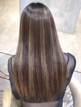 リール 銀座(R'EEL) ブリーチ縮毛矯正/縮毛矯正/髪質改善/前髪/顔まわり