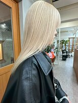 リアン(Lien) ハイブリーチ/ホワイトブロンド/ストレートヘア