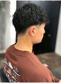 スパイラルパーマ 束感パーマ ツーブロック 短髪 20代
