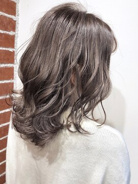 エイト プラット 渋谷2号店(EIGHT plat) ケアブリーチ×イルミナカラースモーキーグレージュ