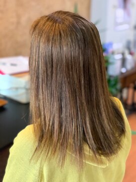 アークスヘアー イエローべージュツヤ感UP♪ダメージレスのナチュラルストレート