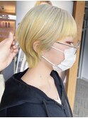 【morio 原宿】ショートウルフ　ハイトーンカラーイエロー