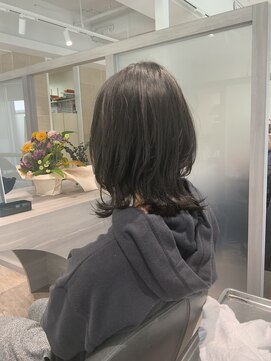 ブロッサム 保谷(Blossom) 20代30代大人ショートボブｘ小顔ウルフカット丸みショート