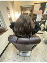 ナゴミ(NAGOMI)&nbsp;20代　アッシュ系ハイライトカラー