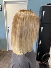 ブリーチ毛でもストレートしたい！とにかく髪をキレイにしたい！そんな方に人気なのが酸性ストレートです♪