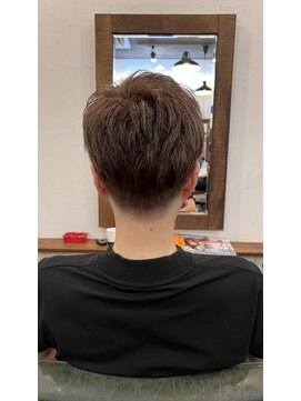 リノ(Lino) シルバーカラーからのトーンアップ