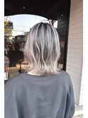 切りっぱなしボブ×バレイヤージュカラー