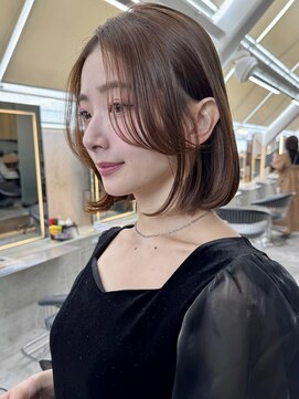 ロンドワン 三宮元町(Lond one) 自然な丸みの切りっぱなしボブ/ベージュブラウン/ブリーチなし