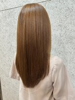 ガーディナ(Gardina)&nbsp;髪質改善ストレート　ブラウンカラー　艶トリートメント　ツヤ髪