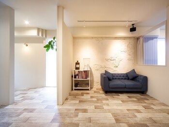 リリーヘアーデザイン(RiRi hair design)の写真/《お子様連れの方大歓迎》ベビーカーでの来店◎周りを気にせず、ゆっくりとしたサロンタイムを♪