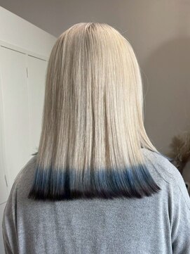 ロッカ(ROCCA) 【個性派×映え】ブルーブラックグラデーション