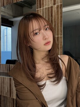 ファルベ(Farbe) 大人ガーリー　似合わせカット　ミディアムレイヤーカット