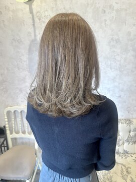 ディーヴァヘアーエズ(DIVA hair Eze) ブリーチなしカラー◎くびれミディアムベージュ小顔カット