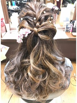 びゃんびゃん 江端店 リボンハーフアップ