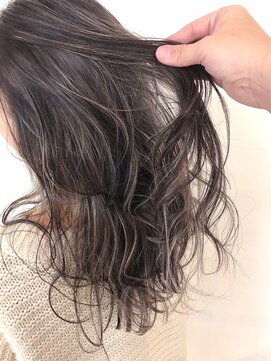 キアラ(Kchiara) ホワイトベージュハイライト/kchiara福岡天神川野直人