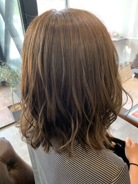 ハグヴィアン(HUG BIEN) オリーブベージュ