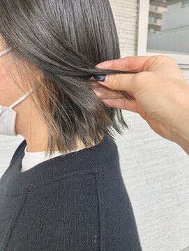 ミラコ(milaco) #ベージュのイヤリングカラーとアッシュ