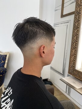 コワファースト 大分(COIFF1RST) フェードカット