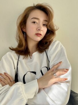 エムスラッシュ アヴェダ 自由が丘(M.SLASH AVEDA) かきあげバング/外はねミディ/ハッシュカット/自由が丘