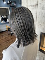ロイズ ヘアデザイン アンド スパ(LOES) 切りっぱなしこなれミディ×白髪ぼかし×イメチェンヘアスタイル