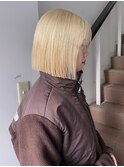 ホワイトベージュハイトーンカラーブロンドブリーチリタッチ