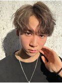 グレージュ×センターパートが旬!シャドウパーマで垢抜け♪